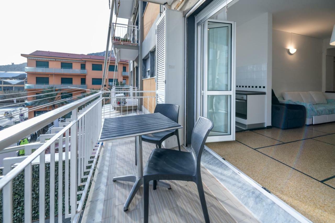 Апартаменти Finalmarina Centro 2 Фінале-Лігуре Екстер'єр фото